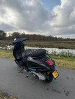 Vespa Sprint 125cc 4takt Akrapovic brom, Motoren, Ophalen of Verzenden