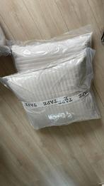 4 Yaya kussens nieuw light sand 2x 60x60 2x 40x70, Huis en Inrichting, Ophalen, Nieuw, Overige kleuren