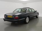 Daimler 4.0 V8 SUPER 364 PK AUT. *ORIG NL* + SCHUIFDAK / LED, Auto's, Gebruikt, 8 cilinders, 1770 kg, 4 stoelen