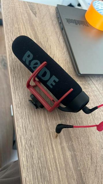 Rode mic, aux kabel beschikbaar voor biedingen