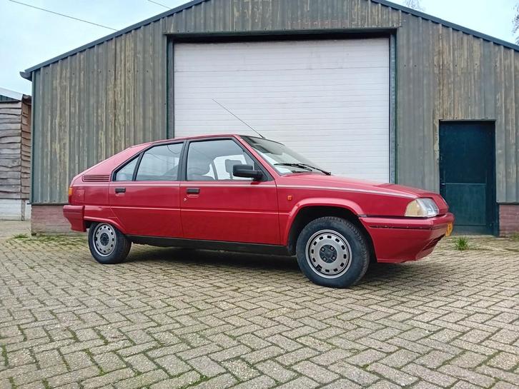 Citroën BX 1.6 Biarritz K6 1989 Rood, Auto's, Oldtimers, Particulier, Open dak, Benzine, Hatchback, Handgeschakeld, Origineel Nederlands