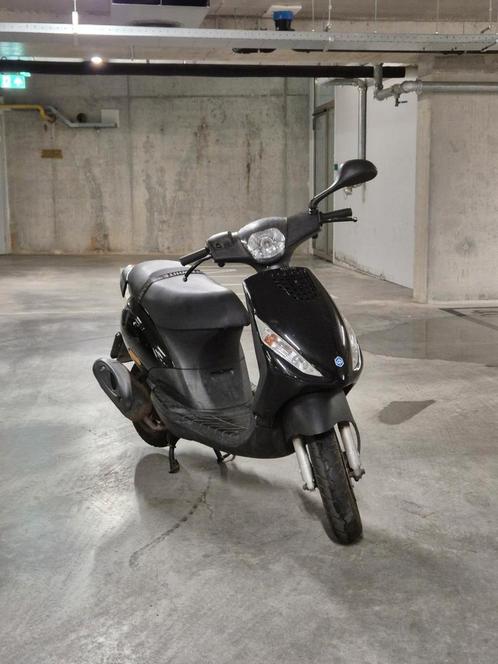 Piaggio zip geel kenteken, Fietsen en Brommers, Scooters | Piaggio, Gebruikt, Zip, Ophalen