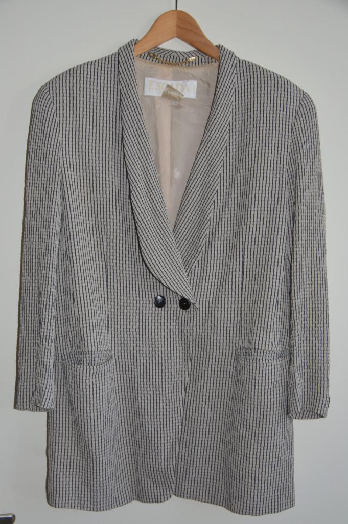 Mooie Escada Margaretha Ley Blazer jasje mt 44, Kleding | Dames, Jasjes, Kostuums en Pakken, Gedragen, Jasje, Maat 42/44 (L), Ophalen of Verzenden