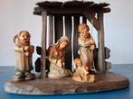 Antieke kerstgroep met houten stalletje., Ophalen
