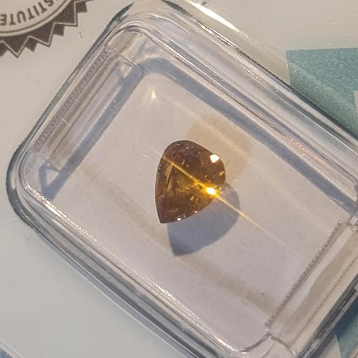 0.69 ct. peer-briljant natuurlijke diamant Fancy Intense, Sieraden, Tassen en Uiterlijk, Edelstenen, Nieuw, Verzenden