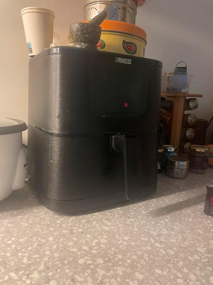 Airfryer - Perfect voor snelle maaltijden!, Witgoed en Apparatuur, Airfryers, Gebruikt, Airfryer, 750 t/m 999 gram, Ophalen