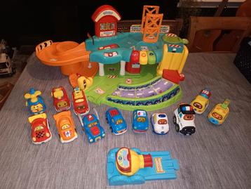 Toet Toet garage / winkel met 12 auto's beschikbaar voor biedingen