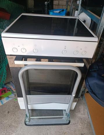 Nette goedwerkende oven keramisch bakplaat beschikbaar voor biedingen