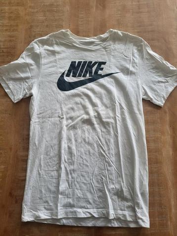 Nike | t-shirt | zgan | maat S beschikbaar voor biedingen
