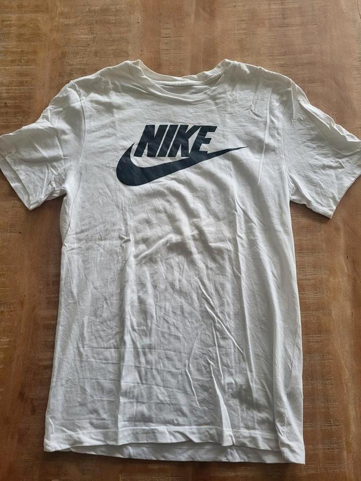 Nike | t-shirt | zgan | maat S, Kleding | Heren, T-shirts, Zo goed als nieuw, Maat 46 (S) of kleiner, Wit, Ophalen of Verzenden