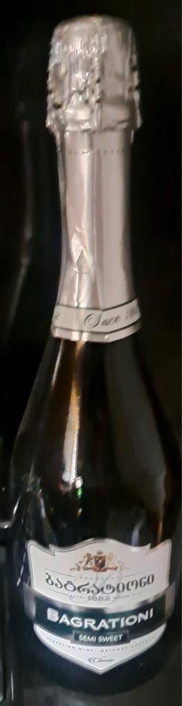 champagne Georgië wit mousserend half zoet wijn kado gratis  beschikbaar voor biedingen