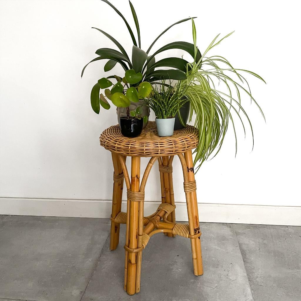 Bohemien, vintage rotan kruk, krukje, plantentafel, Huis en Inrichting, Krukjes, Gebruikt, Overige materialen, Ophalen