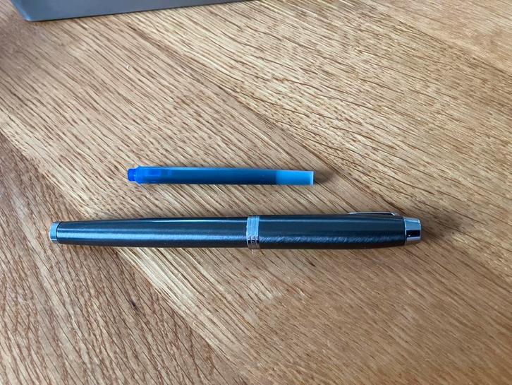 Parker IM Dark Espresso CT Vulpen met F tip, Diversen, Schrijfwaren, Zo goed als nieuw, Ophalen of Verzenden