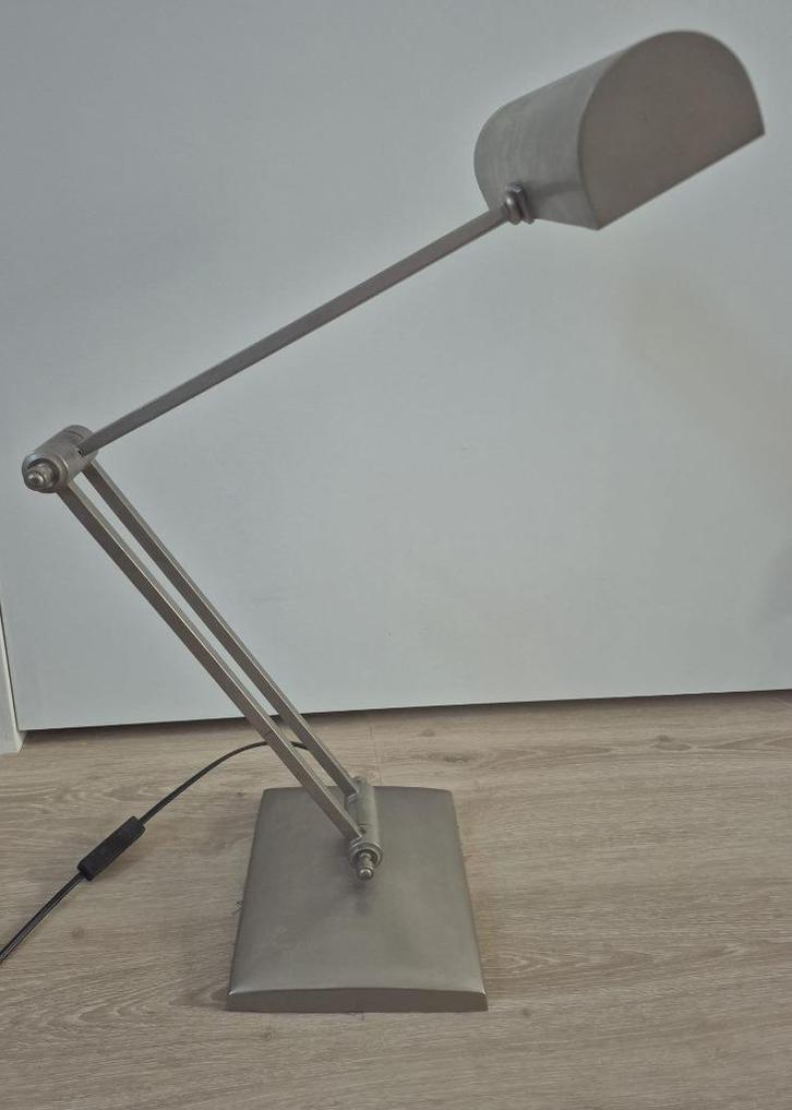 Industriële jaren '50 tafellamp van RVS, Huis en Inrichting, Lampen | Tafellampen, Gebruikt, Minder dan 50 cm, Metaal, Ophalen of Verzenden