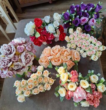 Kunstbloemen Boeketten - Diverse Kleuren kunst rozen beschikbaar voor biedingen