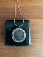 Zilveren ketting met gulden munt en zilveren krans., Sieraden, Tassen en Uiterlijk, Kettingen, Ophalen of Verzenden, Zo goed als nieuw