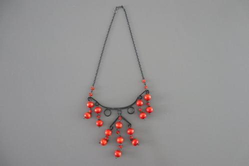 ketting met rode kralen zgan sieraden, Sieraden, Tassen en Uiterlijk, Kettingen, Zo goed als nieuw, Overige materialen, Rood, Ophalen of Verzenden