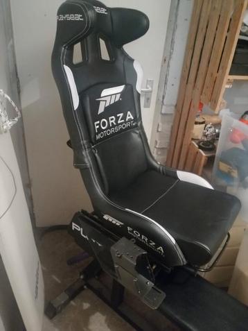 Playseat stoelen  forza beschikbaar voor biedingen