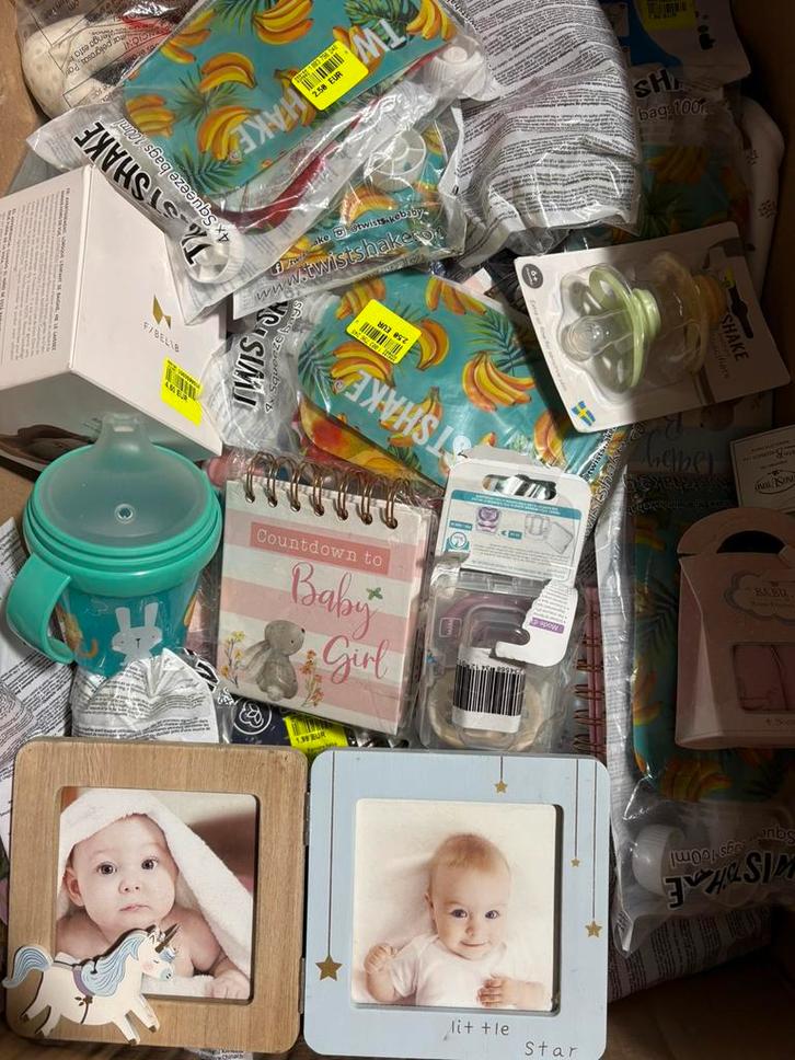 Diversen baby artikelen. NIEUW. 182 stuks. €250, Zakelijke goederen, Partijgoederen en Retail | Partijgoederen, Overige categorieën