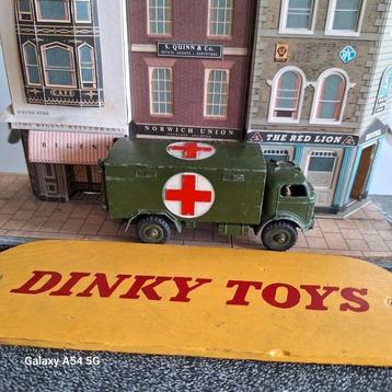 Dinky Toys No. 626 Militaire Ambulance beschikbaar voor biedingen