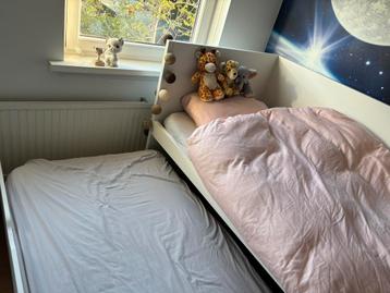 Wit kinderbed met uitschuifbaar logeerbed – ivm verhuizing beschikbaar voor biedingen