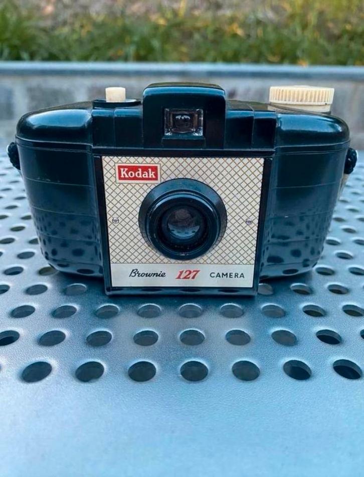 Vintage Kodak Brownie 127 camera in nette staat, in England, Audio, Tv en Foto, Fotocamera's Analoog, Zo goed als nieuw, Compact
