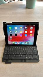 Apple iPad Air 32GB Wifi en Cell met Logitech keyboard case, Computers en Software, Apple iPads, 10 inch, Gebruikt, 32 GB, Apple iPad Air