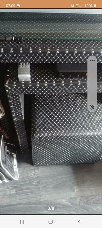 Bijzettafels  beschikbaar voor biedingen