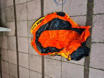 Opblaasbootje  (voor 2 kinderen beschikbaar voor biedingen
