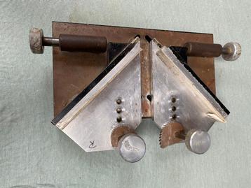 GEVRAAGD: lijmklem voor schilderijlijsten beschikbaar voor biedingen