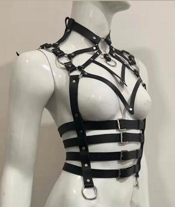 Spannende Top met Mooie Straps en Vleugels, tm 4XL beschikbaar voor biedingen