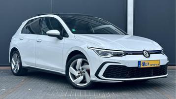 Volkswagen Golf 1.4 eHybrid GTE / Pano / Stoel/stuur verwar  beschikbaar voor biedingen
