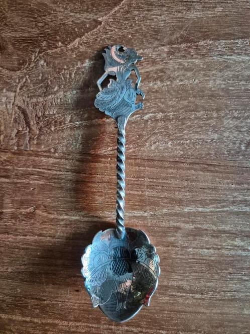 Suikerschep suiker lepel wayang zilver djokja, Antiek en Kunst, Antiek | Bestek, Ophalen of Verzenden