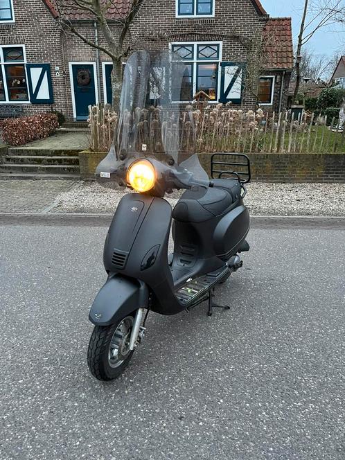 Scooter geroe star, Fietsen en Brommers, Snorfietsen en Snorscooters, Gebruikt, Overige merken, Ophalen
