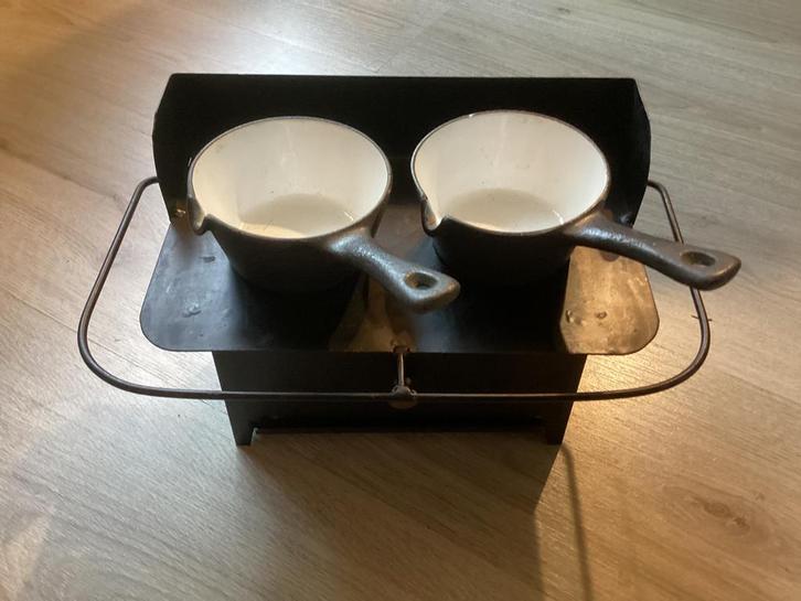 Vintage gourmetstel / kinder oven met gietijzeren pannenset, Witgoed en Apparatuur, Gourmetstellen, Zo goed als nieuw, Ophalen of Verzenden