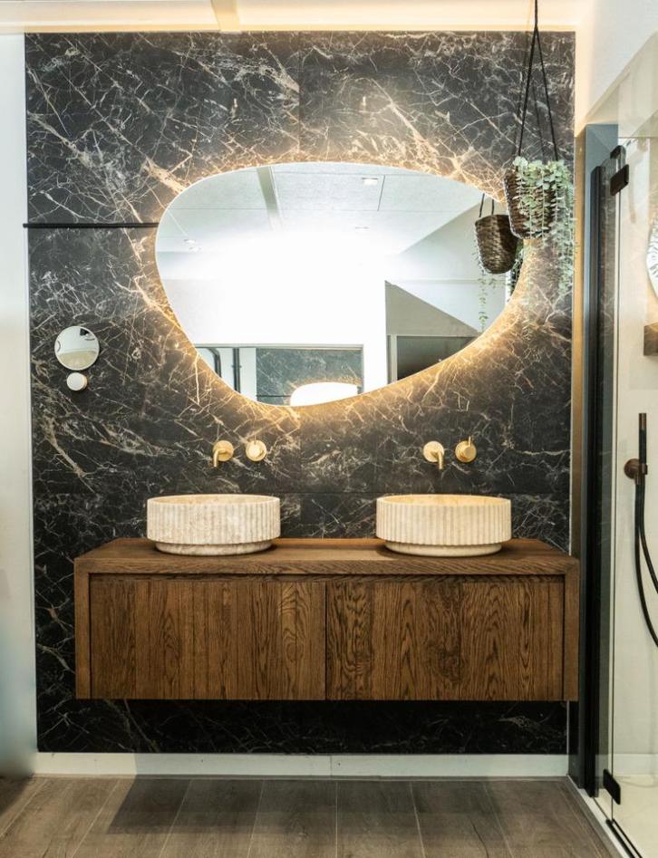 Nova! Massief Eiken Houten Badmeubel waskom gestreept! 140cm, Huis en Inrichting, Badkamer | Badkamermeubels, Nieuw, Overige typen