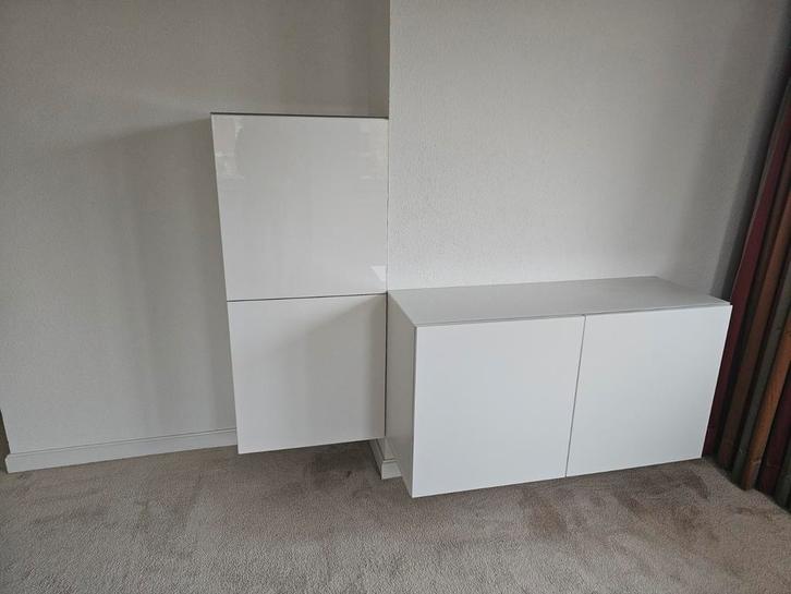 Witte hangkast/wandkast, Huis en Inrichting, Kasten | Kledingkasten, Gebruikt, 100 tot 150 cm, 25 tot 50 cm, Ophalen