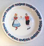 Borden klederdracht Scandinavie by Porsgrund, Verzenden