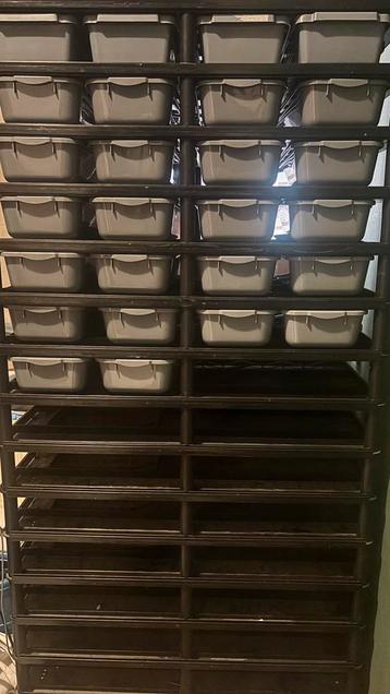 Vision v18 rack beschikbaar voor biedingen