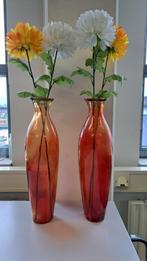 rode vaas en stenen pot beide met kunstbloemen, Ophalen, 50 tot 75 cm, Rood, Glas