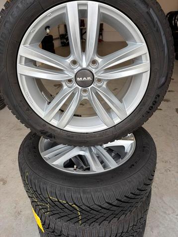 Zeer mooie Mak velgen met winterbanden Golf beschikbaar voor biedingen
