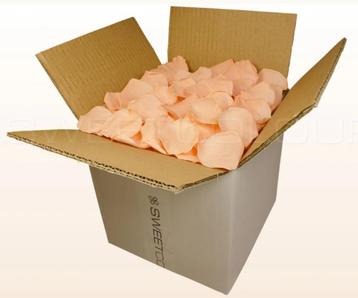 8liter geconserveerde rozenblaadjes (perzik pastel) beschikbaar voor biedingen