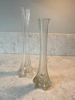 2 vaasjes/ vroeger standaard voor hoeden, Overige kleuren, Ophalen of Verzenden, Minder dan 50 cm, Glas
