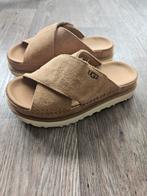 Ugg W Goldenstar cross slide maat 36, Ophalen of Verzenden, Zo goed als nieuw