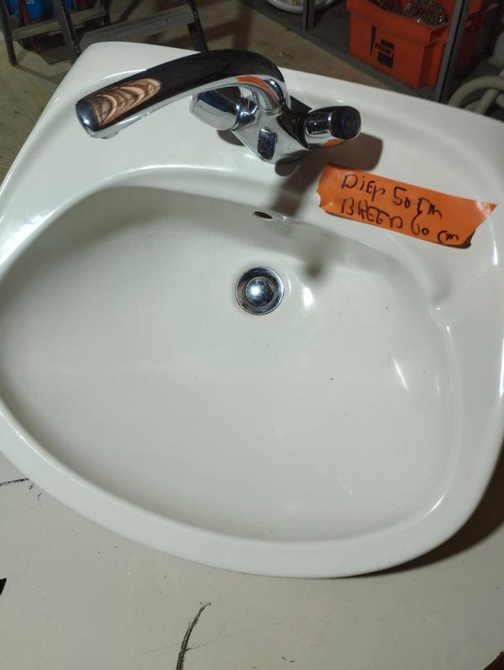 Wastafels, Huis en Inrichting, Badkamer | Badkamermeubels, Gebruikt, Overige typen, Minder dan 100 cm, 25 tot 50 cm, Ophalen