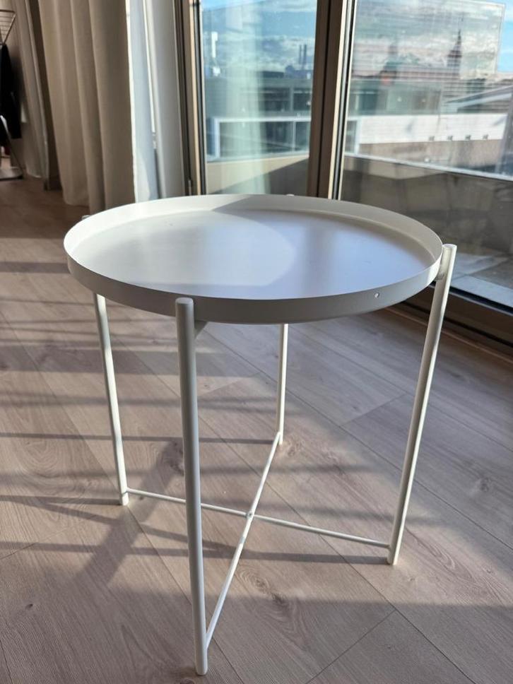 Tray table, white, 45x53 cm, Huis en Inrichting, Tafels | Sidetables, Zo goed als nieuw, 25 tot 50 cm, 50 tot 100 cm, Rond, Metaal