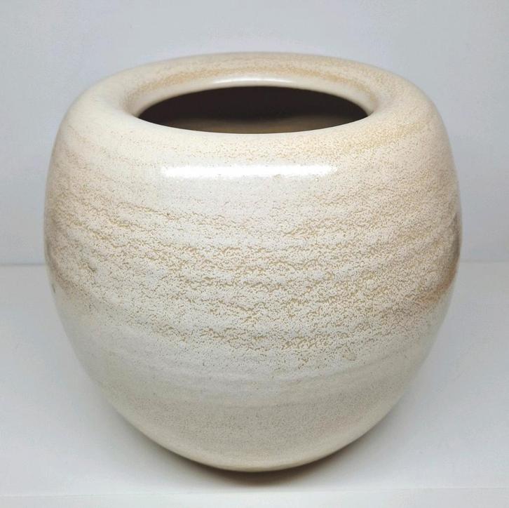 Gubbels Helden moderne crème kleurige keramieken vaas., Antiek en Kunst, Antiek | Keramiek en Aardewerk, Ophalen of Verzenden