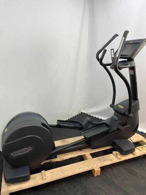 OPRUIMING! Technogym Excite Synchro 1000 TV, Sport en Fitness, Fitnessapparatuur, Gebruikt, Crosstrainer, Ophalen of Verzenden