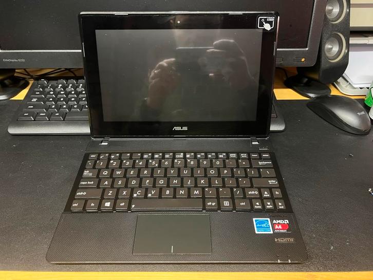 Asus X102B Mini Laptop - Defect, voor onderdelen, Computers en Software, Windows Laptops, Niet werkend, 10 inch of minder, Onbekend