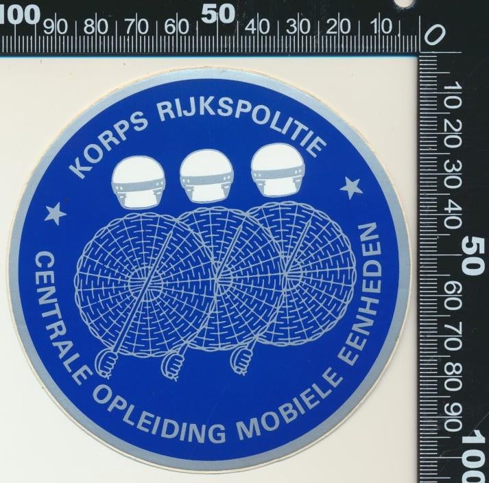 Sticker: Korps Rijkspolitie - Centrale Opleiding ME, Verzamelen, Stickers, Ophalen of Verzenden, Zo goed als nieuw, Bedrijf of Vereniging